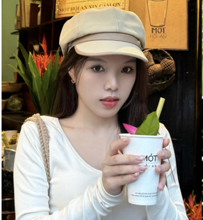 艷妮